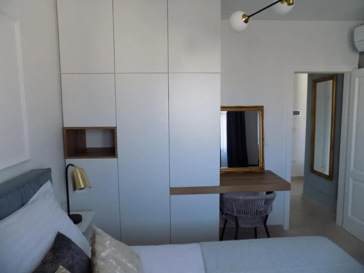 Apartment Penthouse Aurelia, Rooftop Terrace & Jacuzzi Turanj Croatia