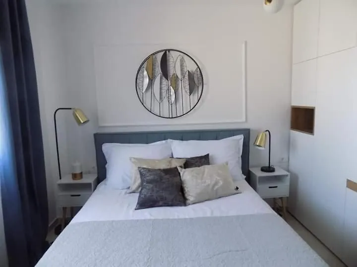 Penthouse Aurelia, Rooftop Terrace & Jacuzzi Turanj Apartment