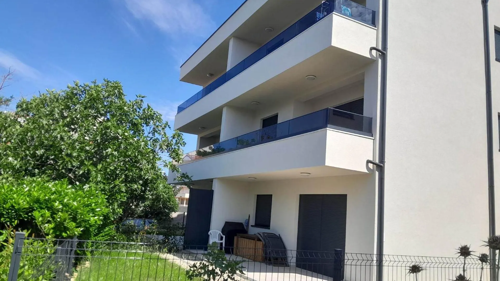 Penthouse Aurelia, Rooftop Terrace & Jacuzzi Turanj 0*,  Croatia